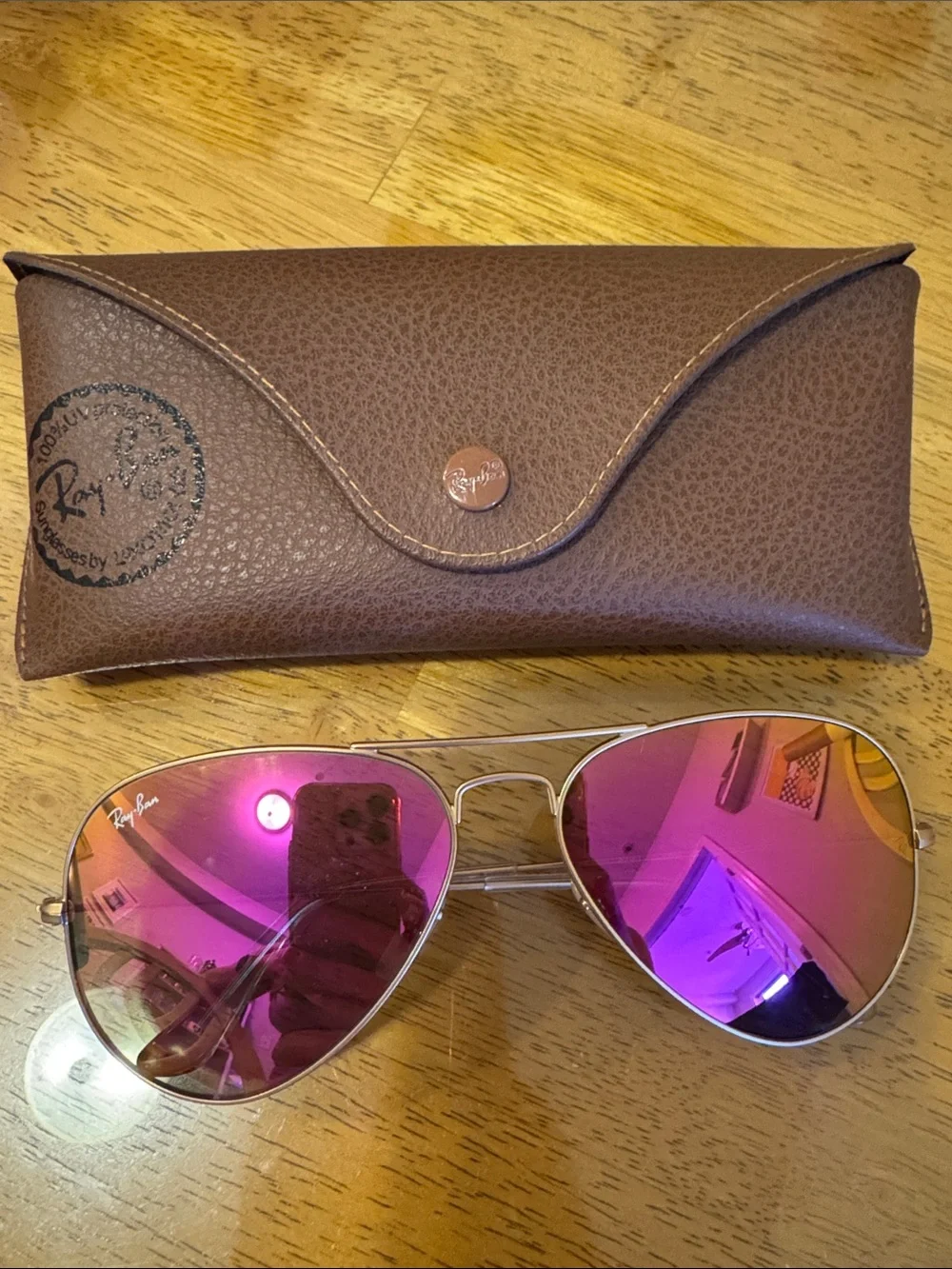 Ray-Ban iconic ray